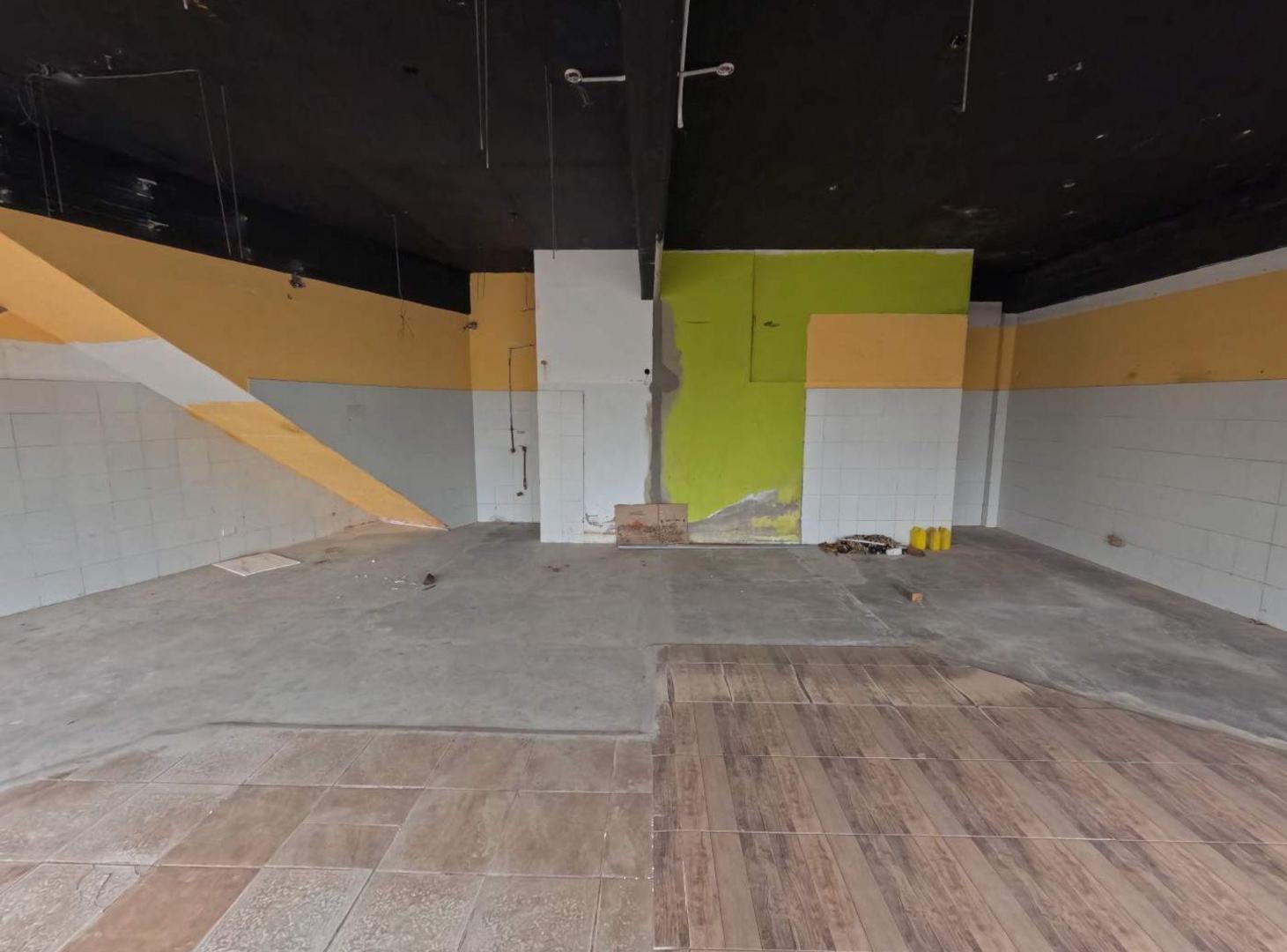 Alquiler local comercial Sobre varetto SDP (UNICO)