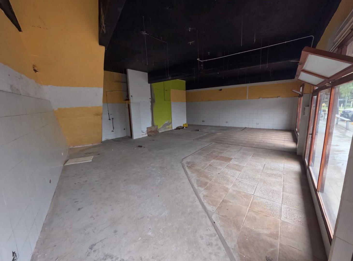 Foto de Alquiler local comercial Sobre varetto SDP (UNICO), imagen 2