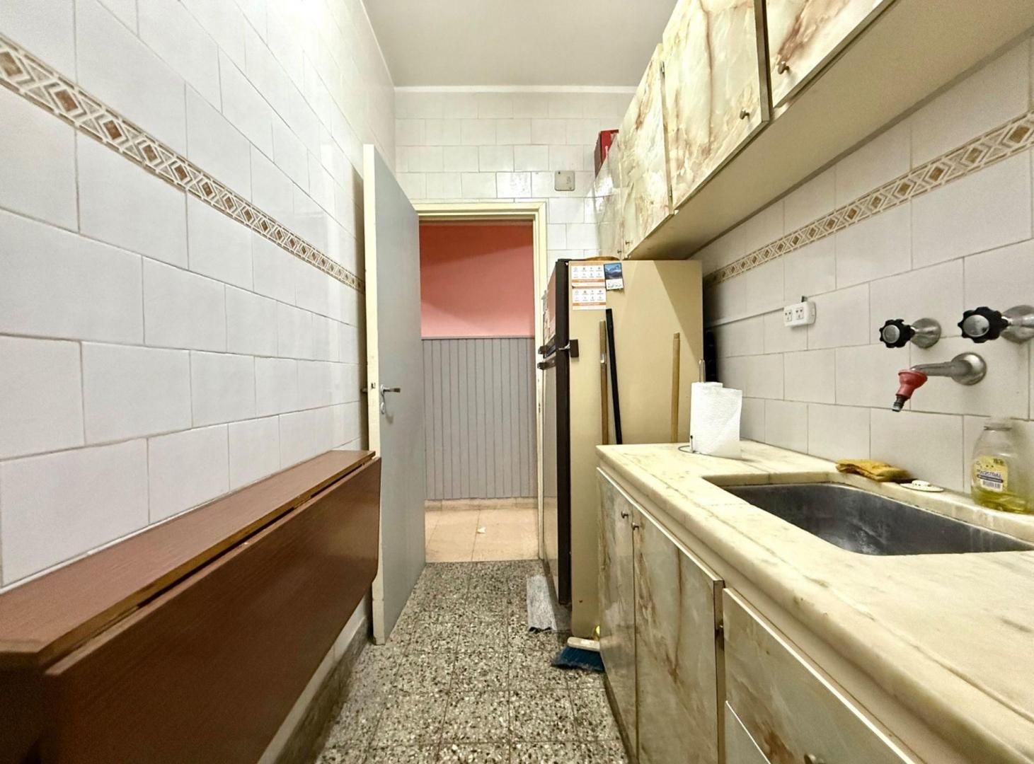 Foto de VENTA DEPARTAMENTO 2 AMBIENTES - PLAZA COLON, imagen 1