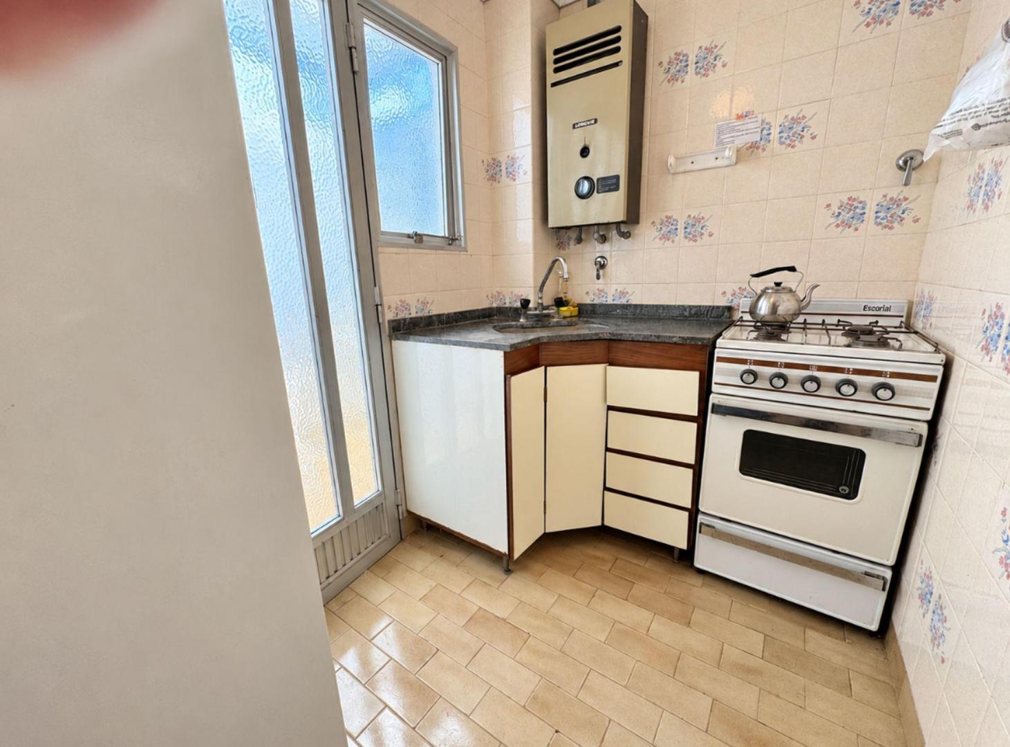 Foto de VENTA DEPARTAMENTO 2 AMBIENTES FRENTE LUMINOSO, imagen 3