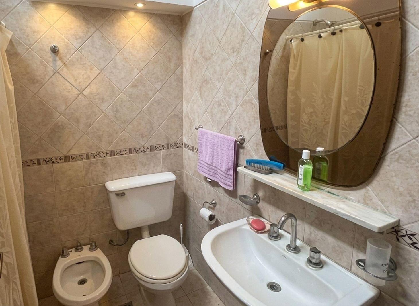 Foto de VENTA Casa de 3 ambientes en Parque Luro, imagen 4
