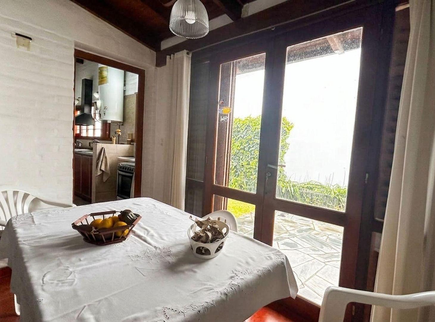 Foto de VENTA Casa de 3 ambientes en Parque Luro, imagen 3