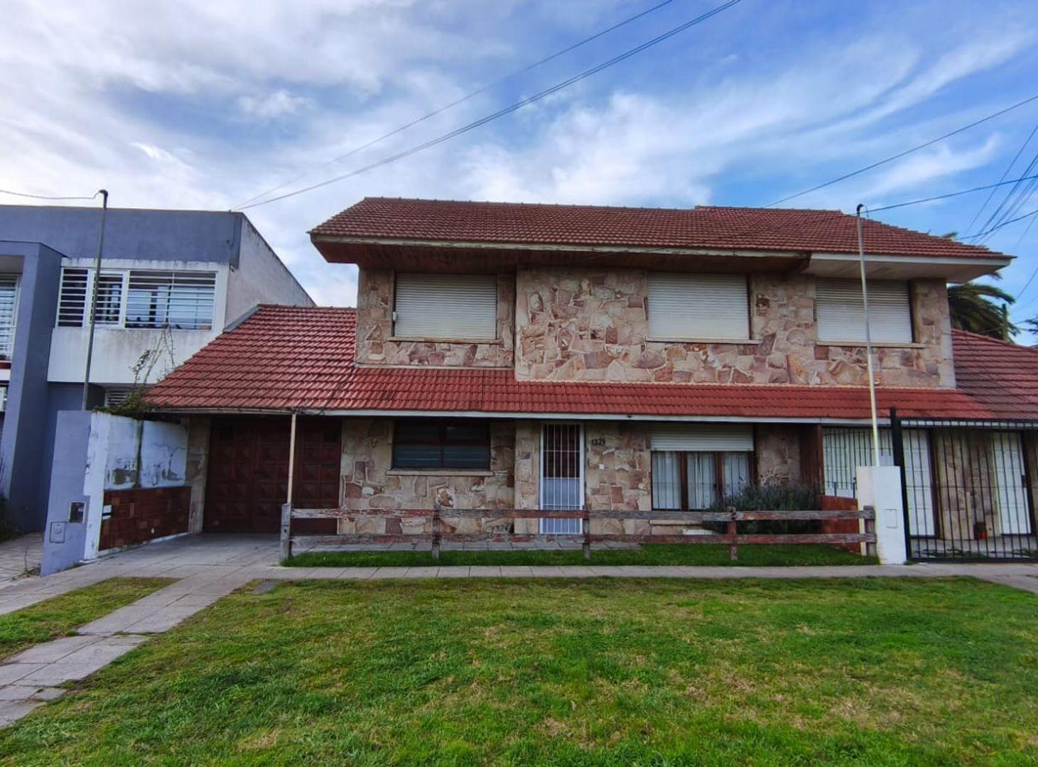 Foto de VENTA CASA 5 AMB,PATIO Y GARAGE, B° CONSTITUCIÓN, imagen 2