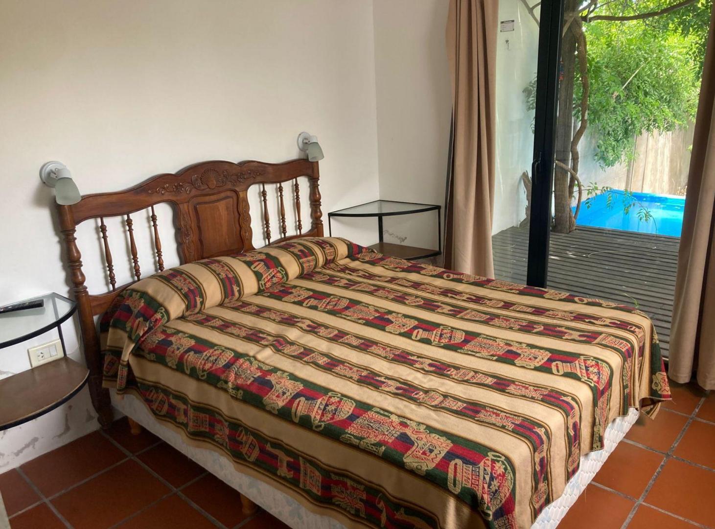 Foto de VENTA CASA + DEPTOS, PARQUE Y PILETA, CLAROMECO, imagen 4