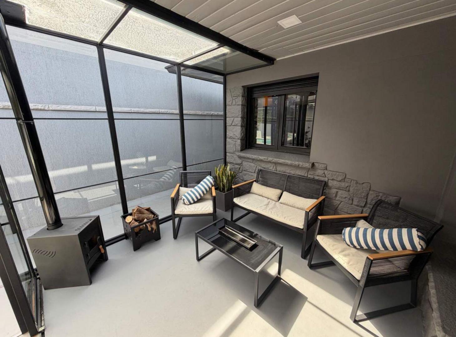Foto de EXCLUSIVA RESIDENCIA DE DISEÑO EN ZONA GÜEMES, imagen 4