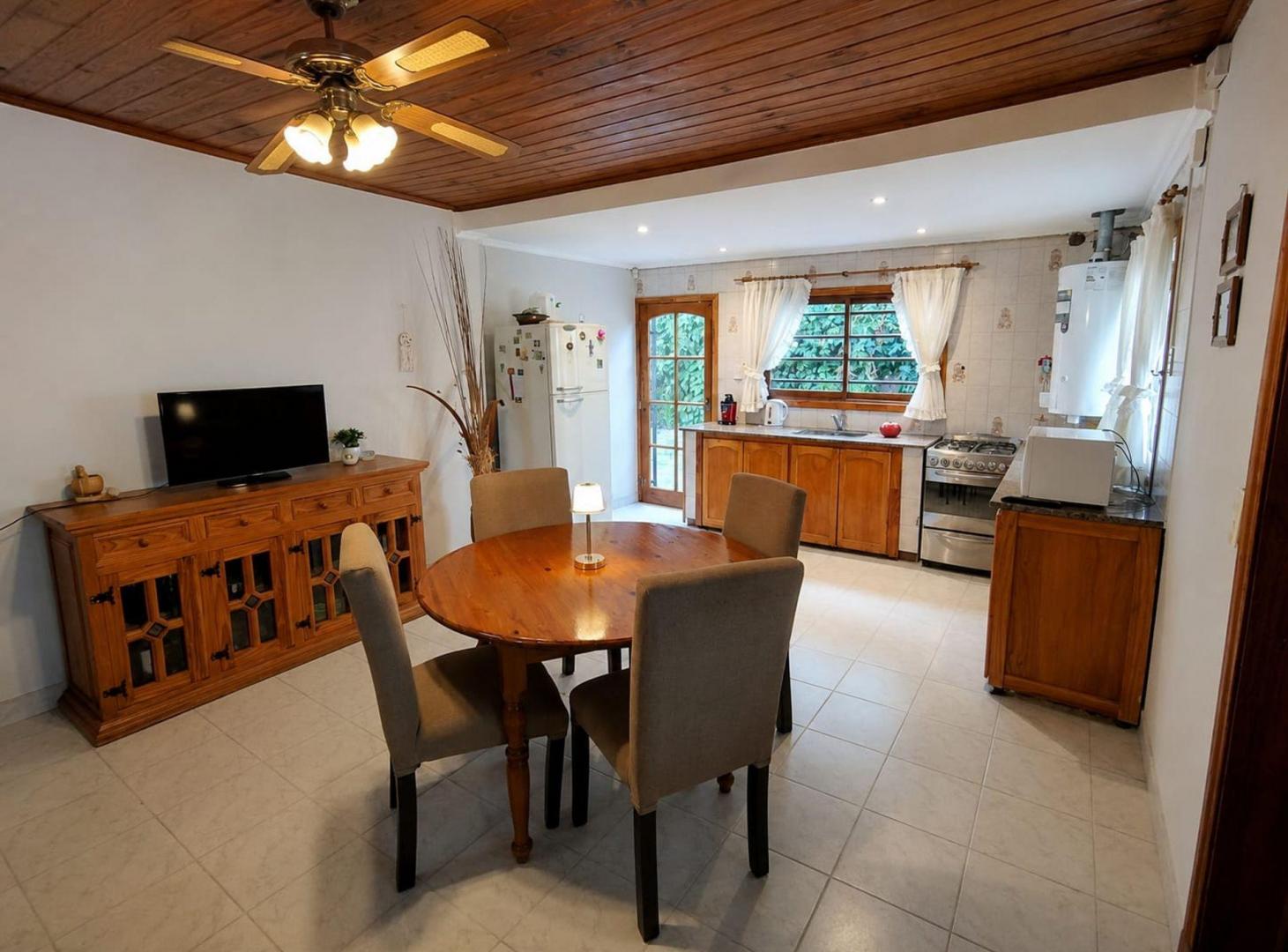 Foto de Venta Casa 4 Amb - Lote 400m²-Necochea (PERMUTA), imagen 4