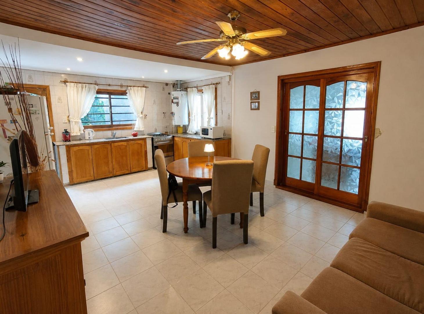 Foto de Venta Casa 4 Amb - Lote 400m²-Necochea (PERMUTA), imagen 5