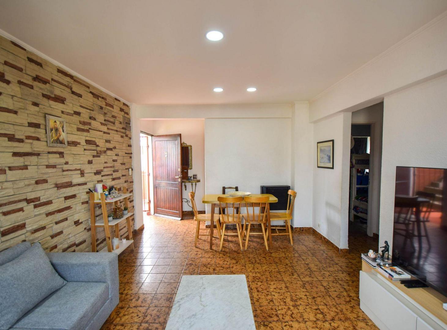 Foto de VENTA DEPARTAMENTO 3 AMBIENTES LUMINOSO/BALCON, imagen 4