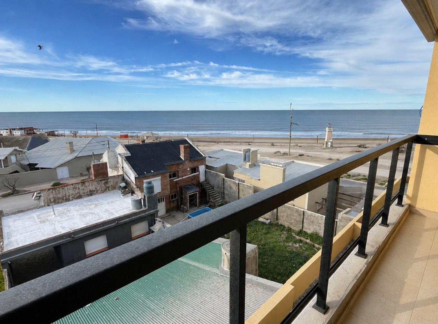 Foto de VENTA DEPTO 3 AMB FRENTE AL MAR EN CLAROMECÓ, imagen 2