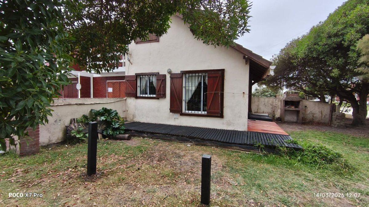 Foto de VENTA CASA A MTS DE LA PLAYA, STA CLARA DEL MAR, imagen 2