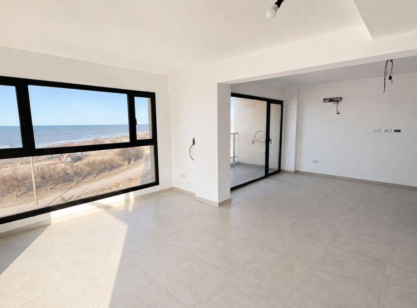 Foto de VENTA DEPARTAMENTO VISTA FRENTE AL MAR, CLAROMECÓ, imagen 1