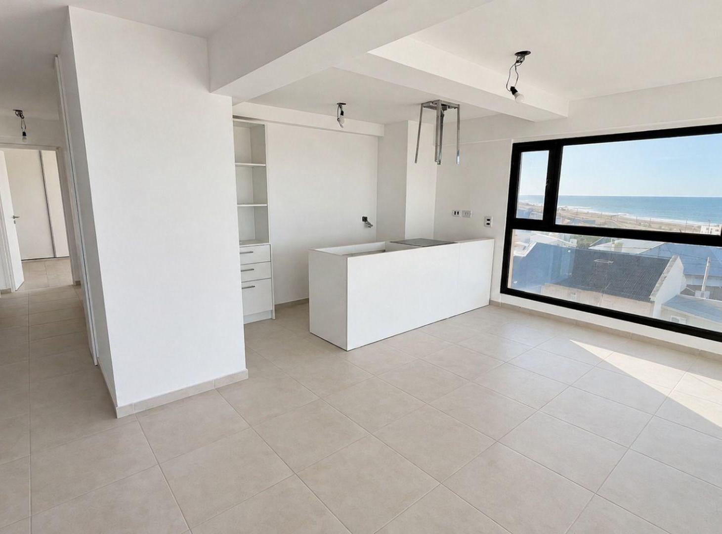 Foto de VENTA DEPARTAMENTO VISTA FRENTE AL MAR, CLAROMECÓ, imagen 2