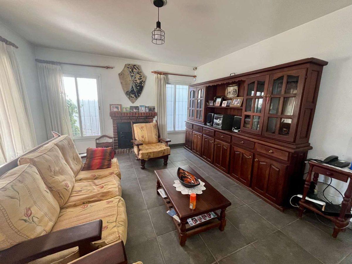 Foto de Venta Casa 5 ambientes Zona Parque con garage, imagen 3