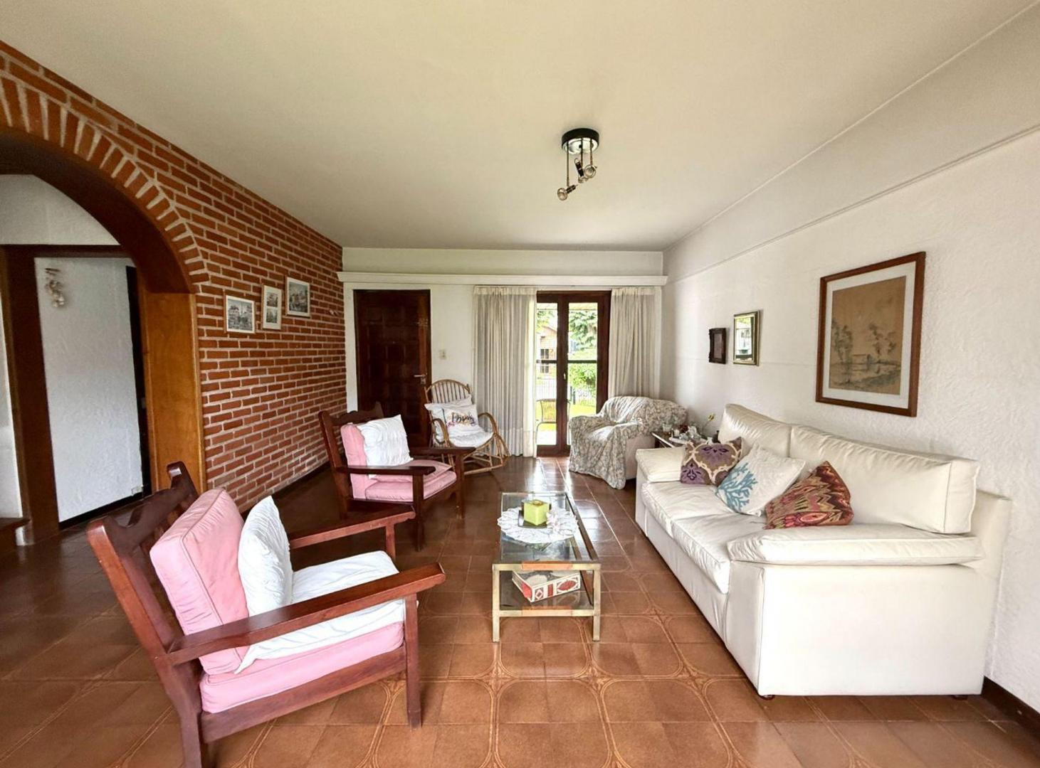 Foto de CASA 4 AMBIENTES CON PARQUE Y PARRILLA SAN CARLOS, imagen 5