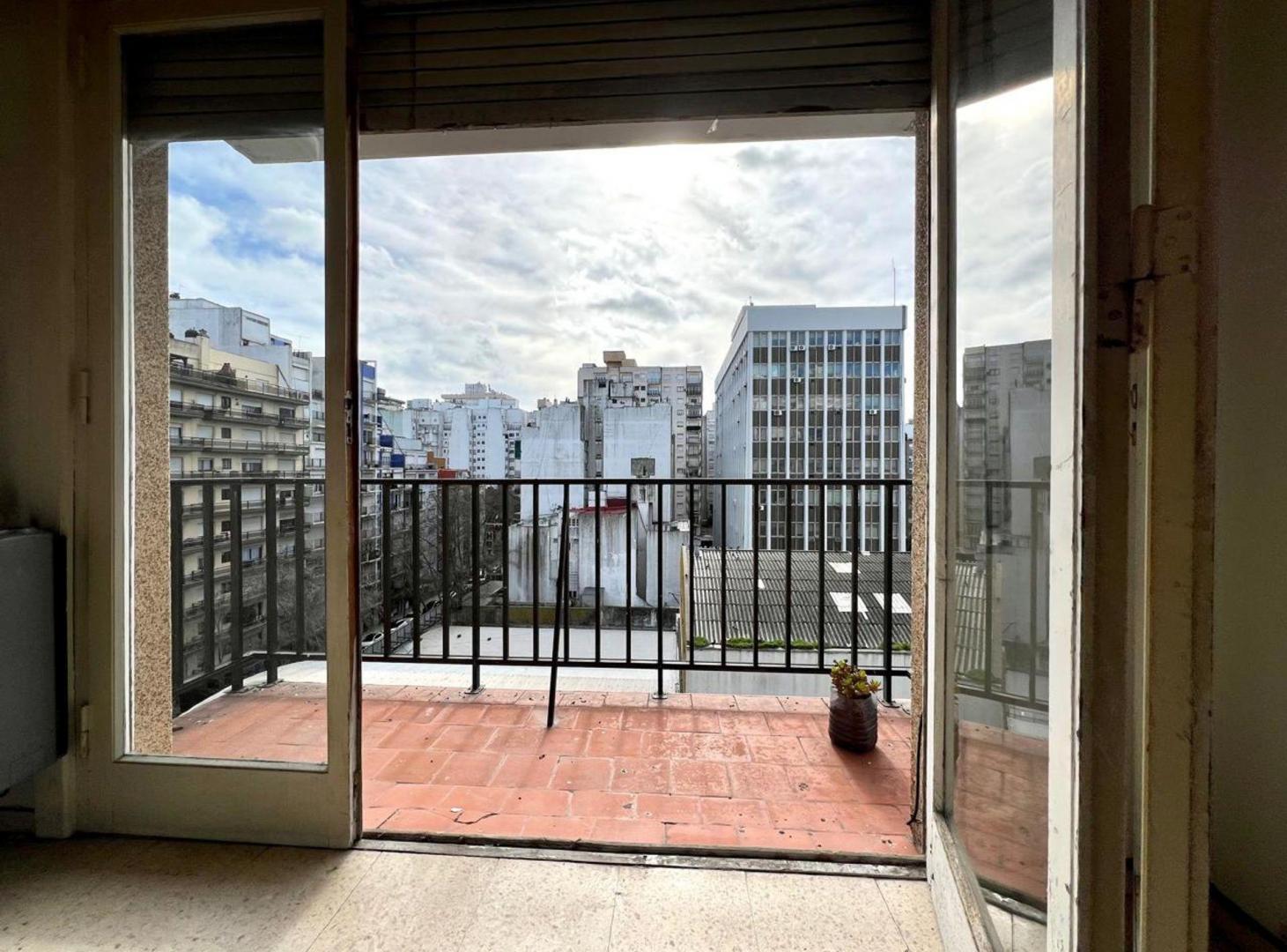 Foto de Venta depto 2 ambientes con balcón Plaza Colón, imagen 1