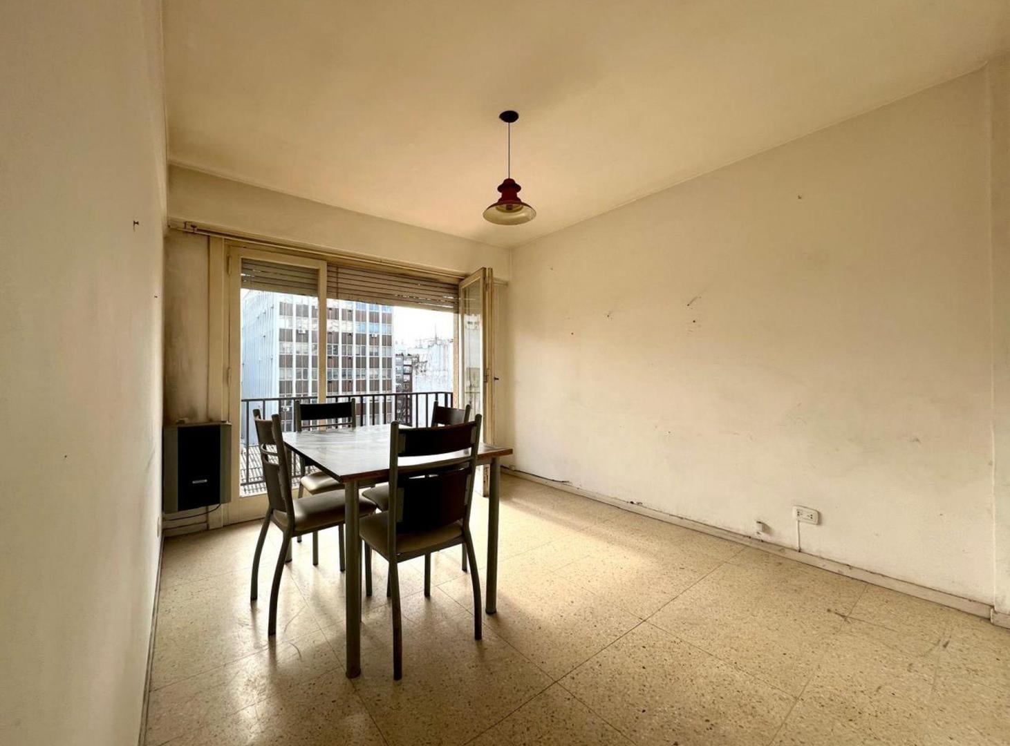 Foto de Venta depto 2 ambientes con balcón Plaza Colón, imagen 3