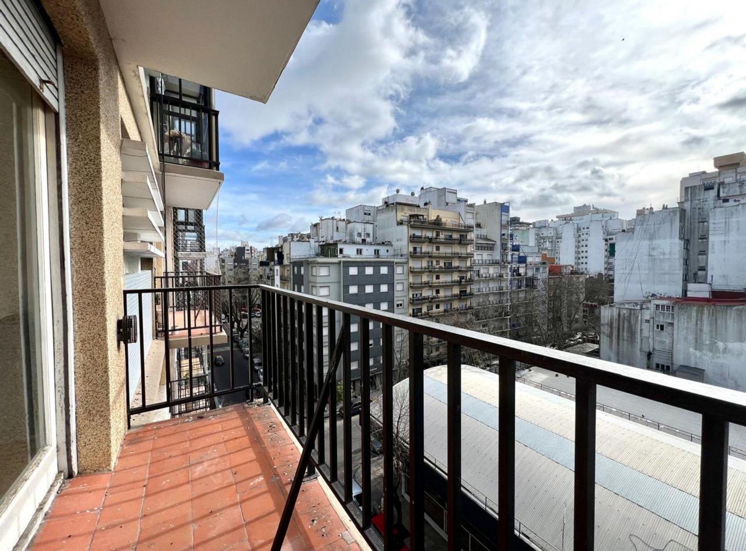 Foto de Venta depto 2 ambientes con balcón Plaza Colón, imagen 2