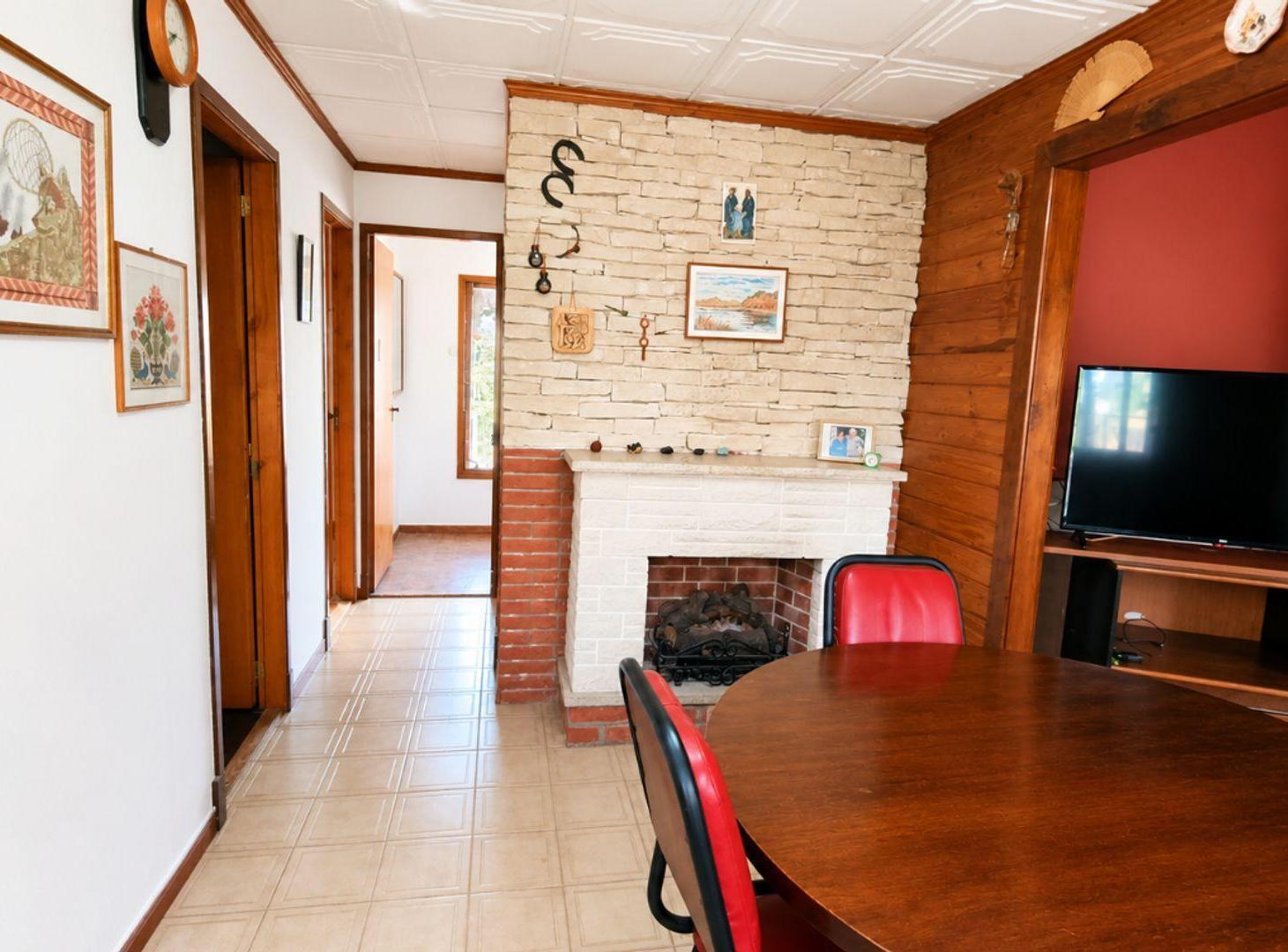 Foto de VENTA Casa 3 amb, Barrio Aeroparque, imagen 5
