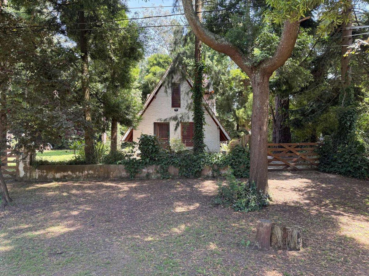 Foto de CASA ESTILO ALPINO 4 AMBIENTES EN ALQUILER-BOSQUE, imagen 1