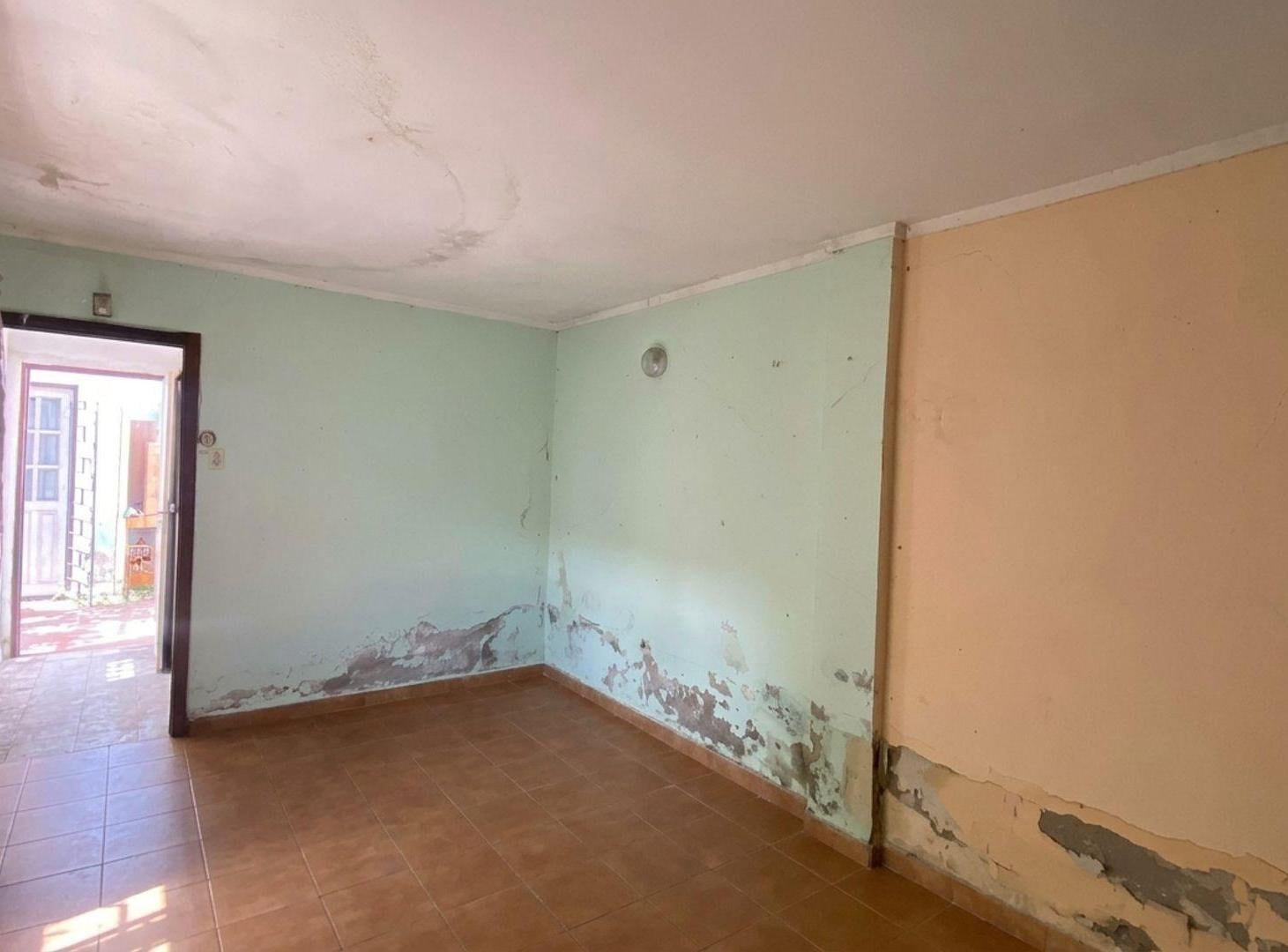 Foto de En VENTA - Casa y Dpto a metros de Avda Pedro Luro, imagen 3