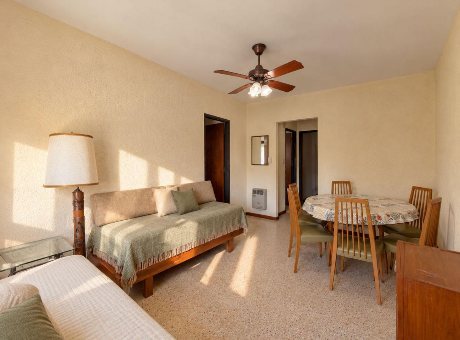 Foto de Venta departamento 2 ambientes Zona 4, Miramar, imagen 5