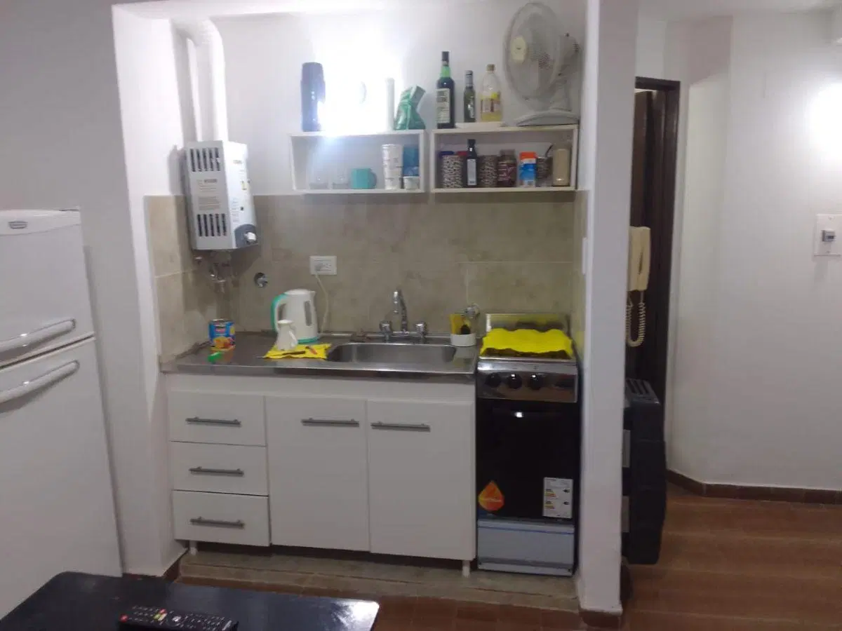 SAN JUAN 636 - MONOAMBIENTE C / COC INTEGRADA Y BAÑO. - RECICLADO COMPLETO. 3