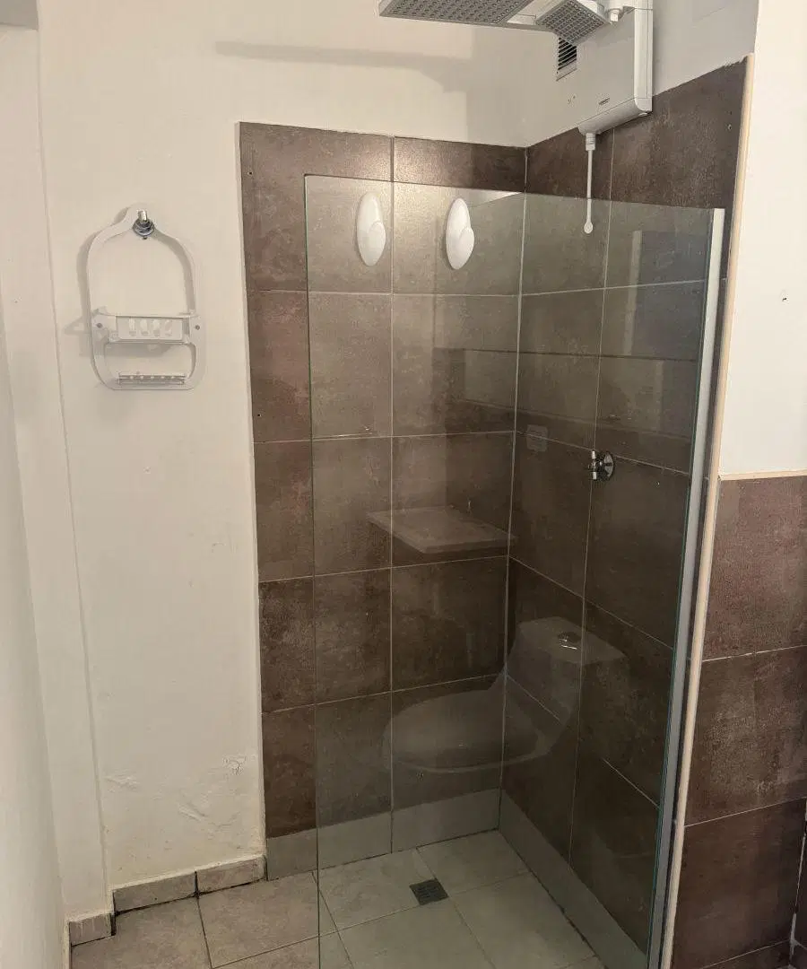 GÜEMES A 1 CUADRA DE BV. SAN JUAN -MONOAMBIENTE CON PATIO PROPIO $400.000.- 1