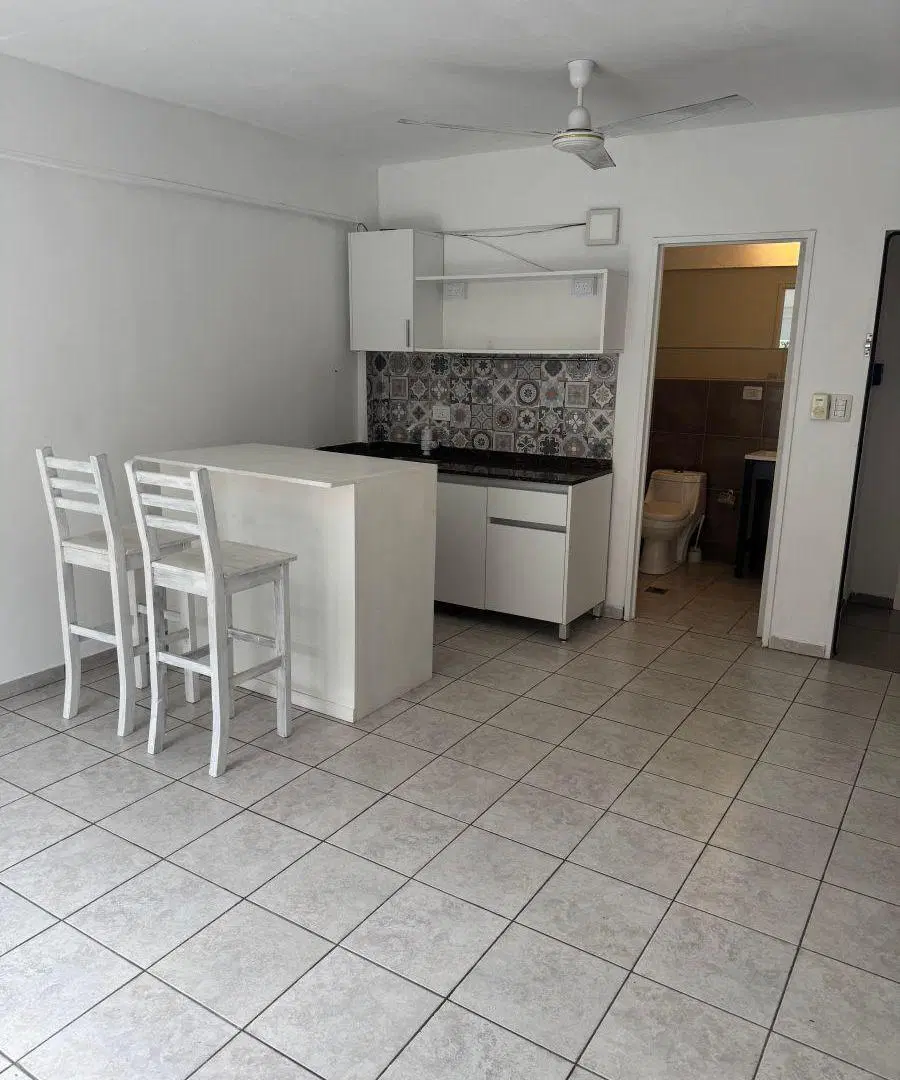 GÜEMES A 1 CUADRA DE BV. SAN JUAN -MONOAMBIENTE CON PATIO PROPIO $400.000.- 4