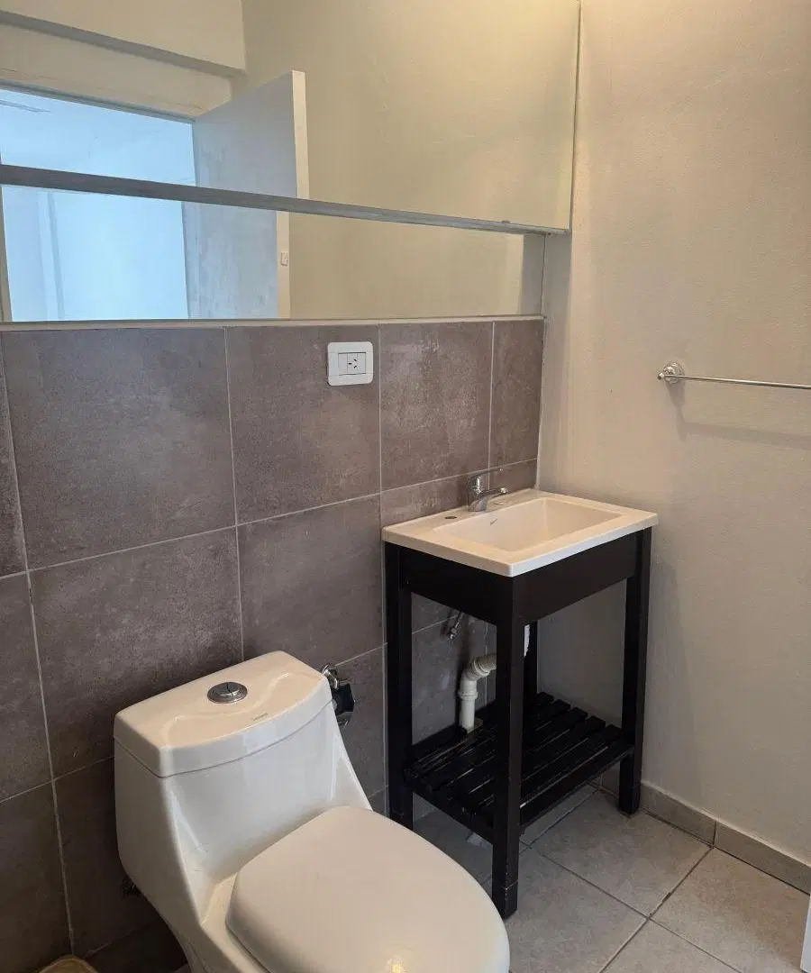 GÜEMES A 1 CUADRA DE BV. SAN JUAN -MONOAMBIENTE CON PATIO PROPIO $400.000.- 2