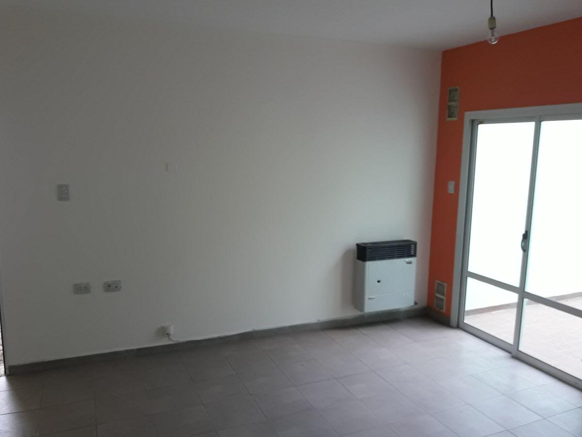 Foto de B° TALLERES OESTE -MALVAR Y PINTO 1.634 -DEPTO 1 DORM. C / PATIO Y, imagen 3