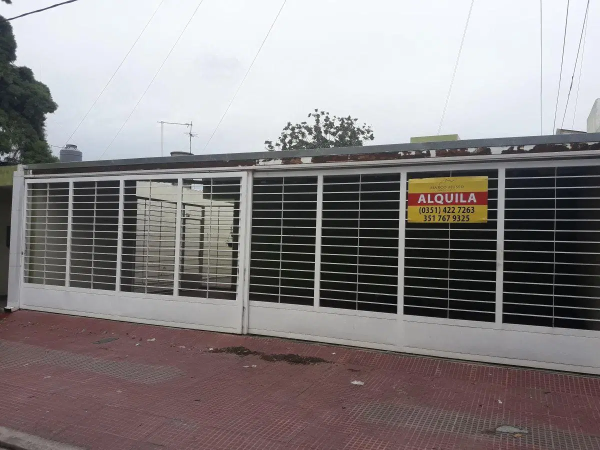 B° TALLERES OESTE -MALVAR Y PINTO 1.634 -DEPTO 1 DORM. C / PATIO Y COCHERA. 5