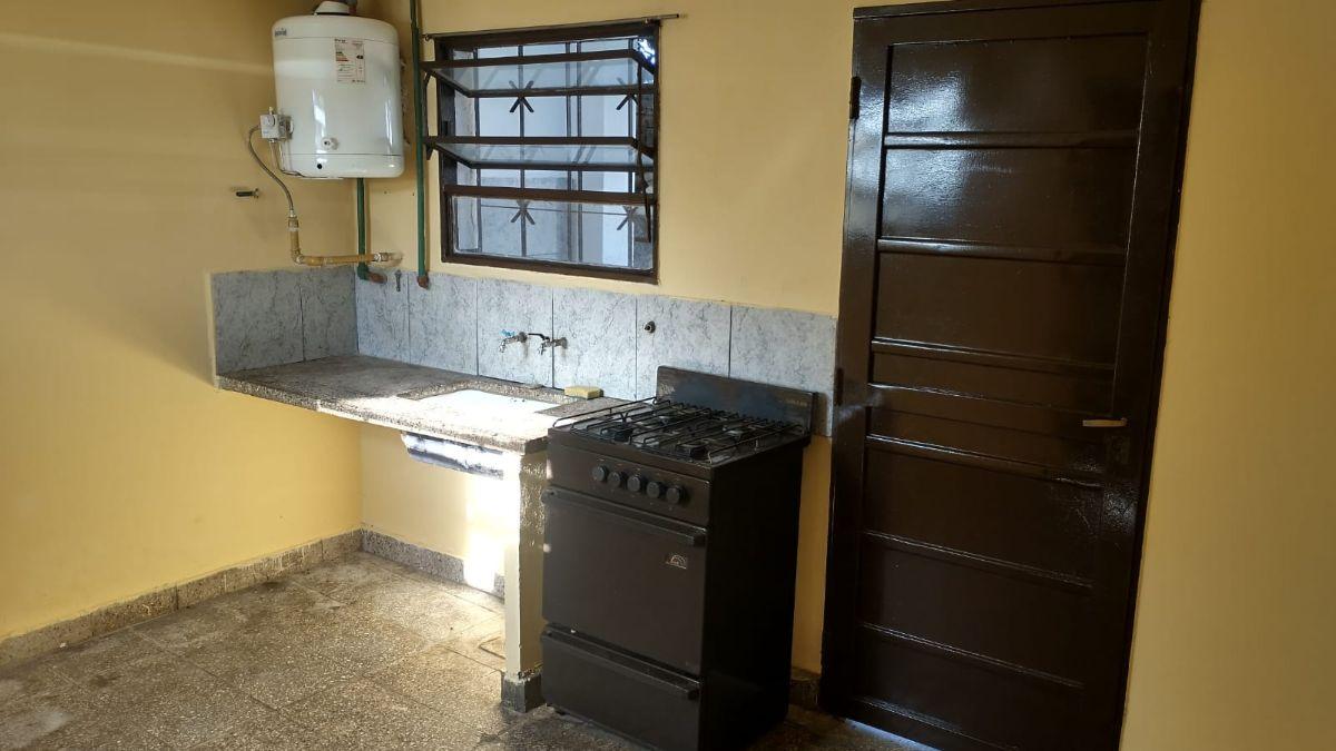 Foto de B° LOS GRANADOS - CASA 3 DORMITORIOS CON PATIO AMPLIO., imagen 2