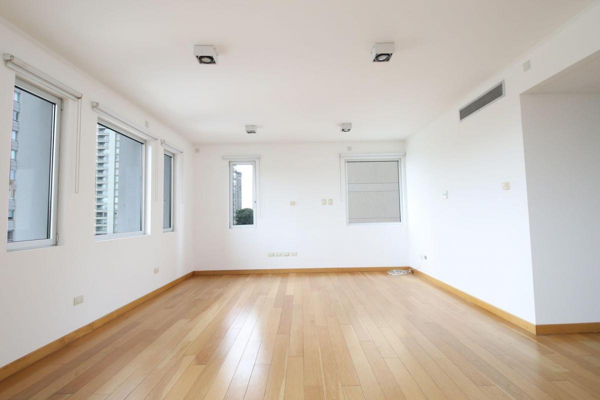 Venta Depto. 4 Amb. con Cochera en Puerto Madero 1