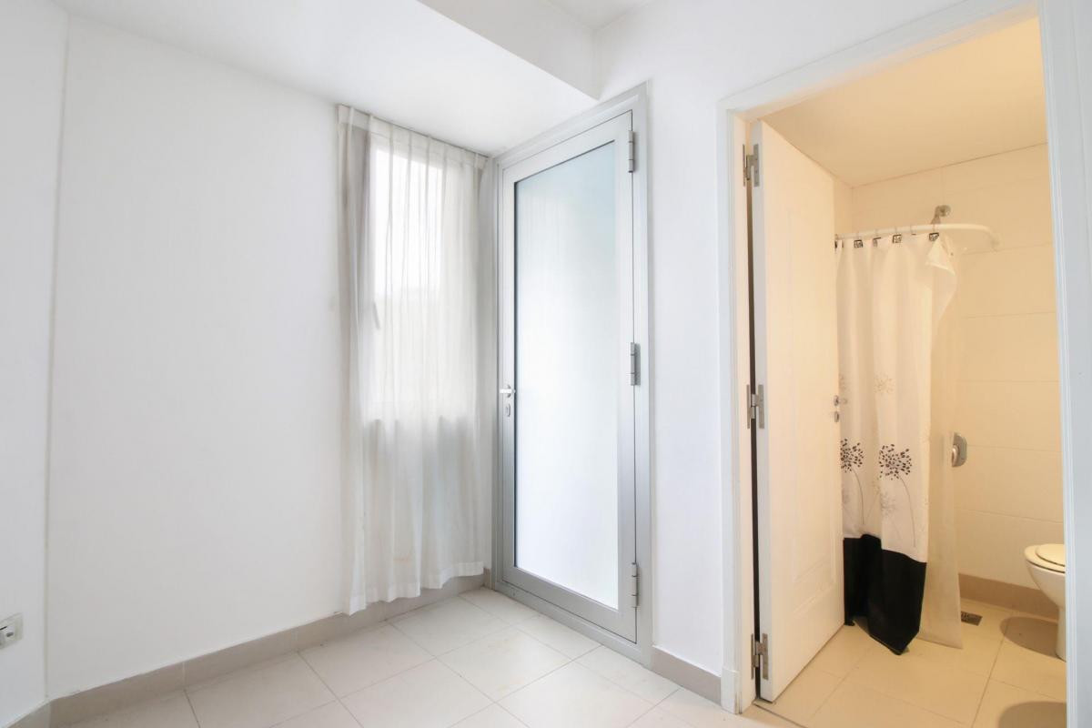 Venta Depto. 4 Amb. con Cochera en Puerto Madero 4