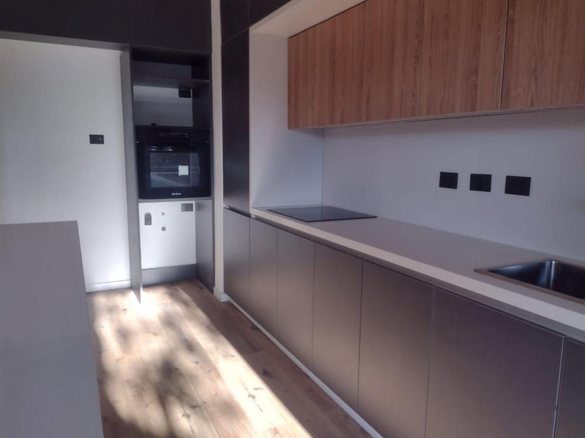 Venta 4 Amb. Estrenar Balcon y Cochera en Liniers 3