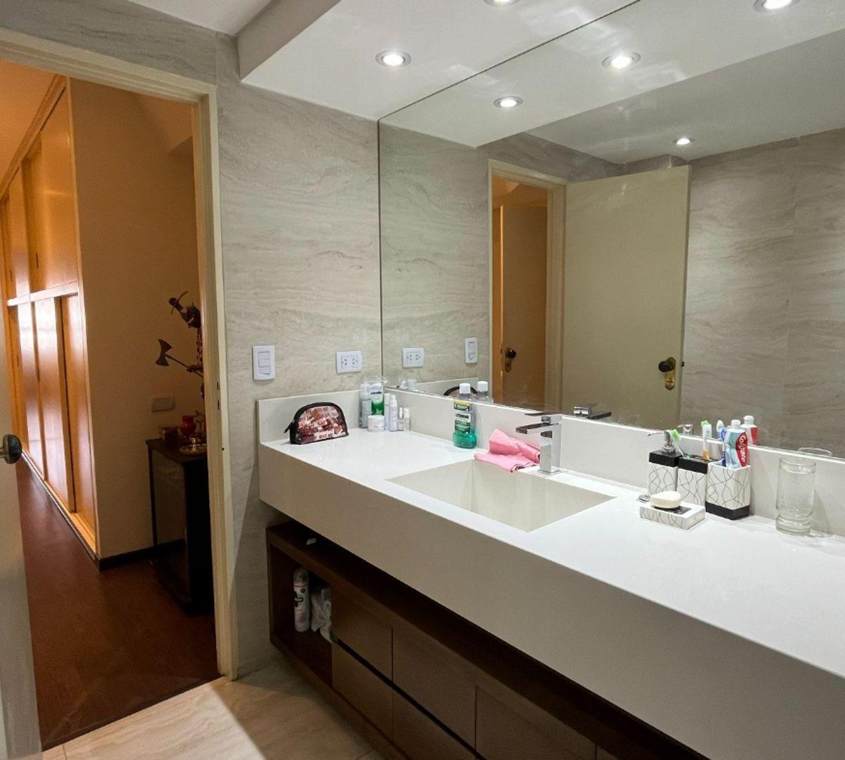 Venta Departamento - 5 Ambientes - Cochera - Caballito 2