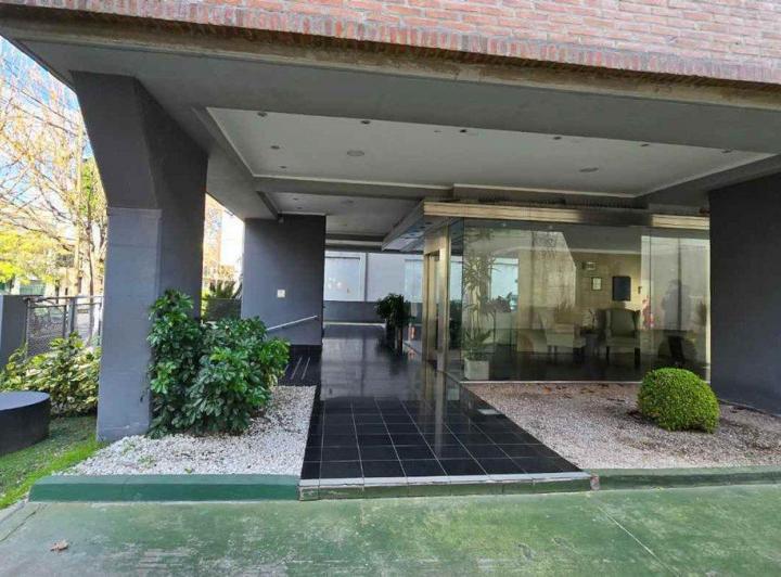 3 AMBIENTES CON COCHERA - PISCINA - APTO CREDITO 2