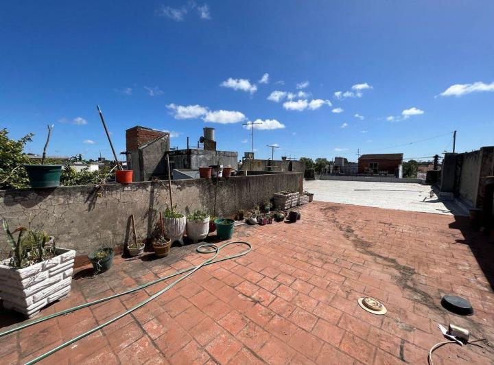 VENTA PROP MULTIFAMILIAR CASA Y LOCALES SAN ANDRES 5