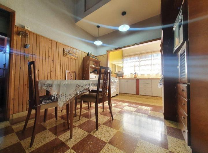 VENTA CASA EN BLOCK MUNRO VTE LOPEZ COCHERA 2