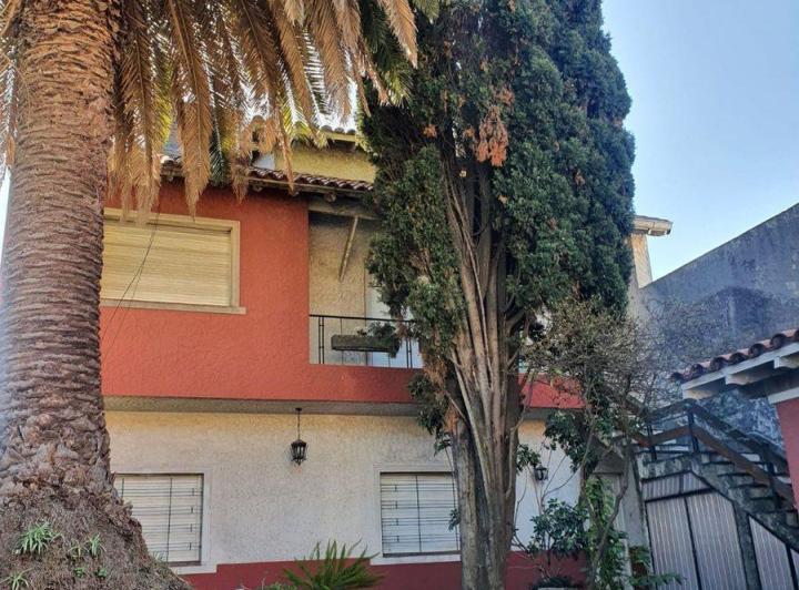 VENTA CASA EN BLOCK MUNRO VTE LOPEZ COCHERA 1