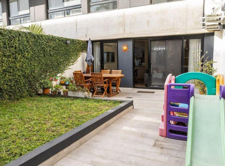 4 amb  JARDIN/PARRILLA 2 COCHERA/2 BAU /PILETA/SOL 3