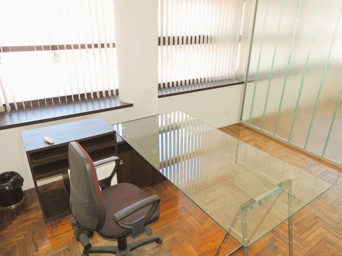 OFICINA EN VENTA.2 DESPACHOS.RECEPCION.TODO LUZ!!! 4