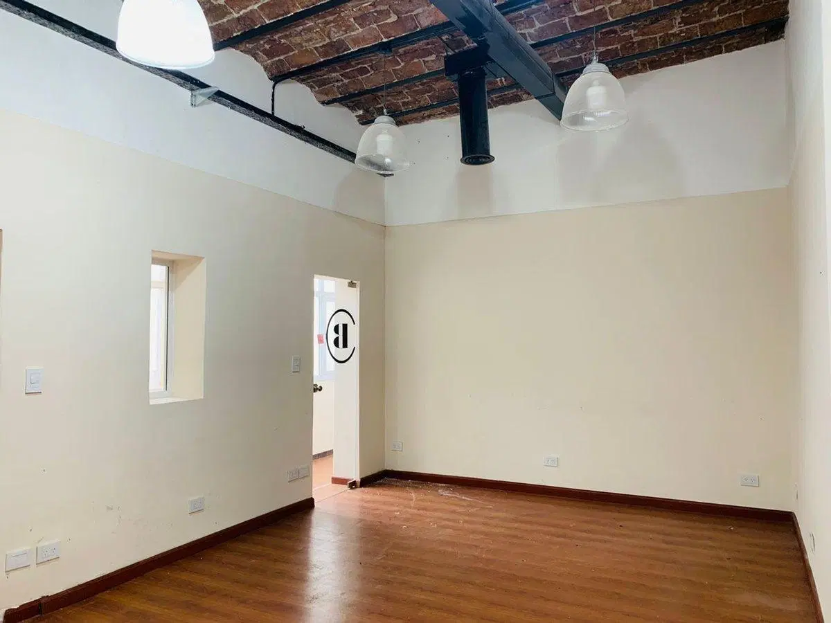 VENTA OFICINA 120 M2 FRENTE DEPTO MICROCENTRO 5