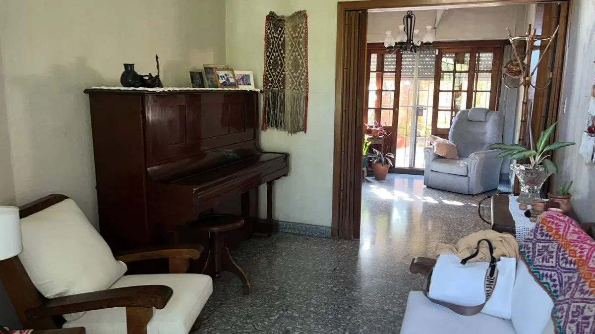 VENTA CASA 5 AMBIENTES - PILETA - CIUDAD JARDÍN 3