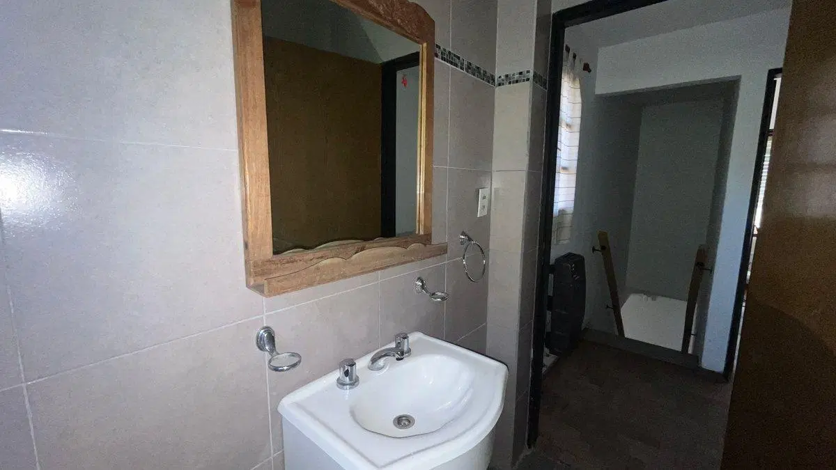 VENTA CASA 5 AMBIENTES - PILETA - CIUDAD JARDÍN 5