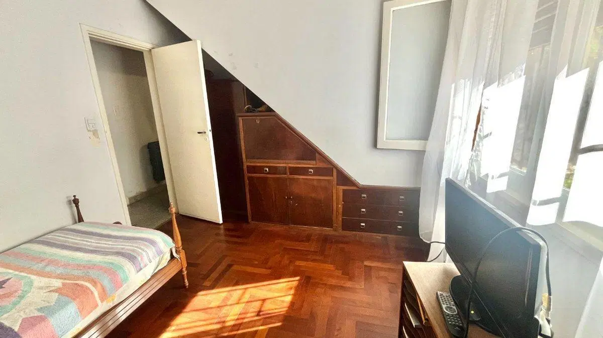 VENTA CASA 5 AMBIENTES - PILETA - CIUDAD JARDÍN 4