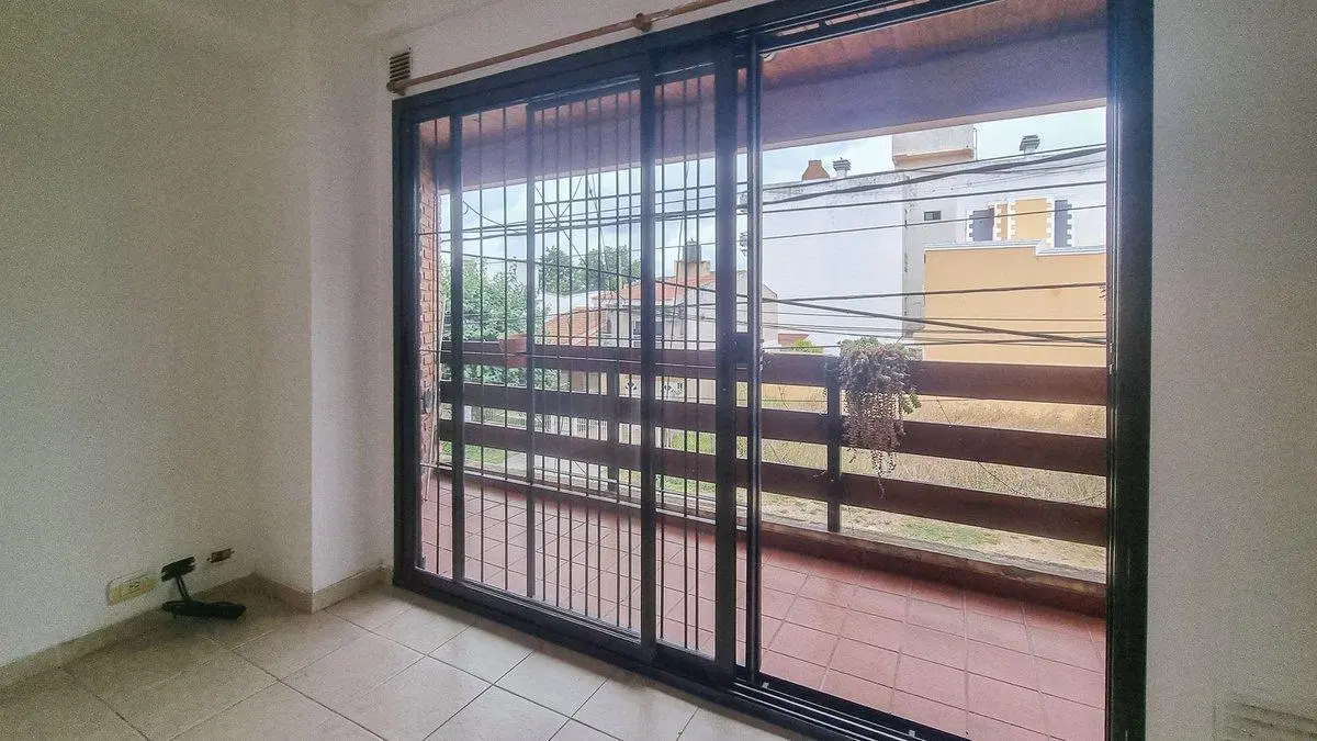 Venta departamento tres amb con terraza en Escobar 5