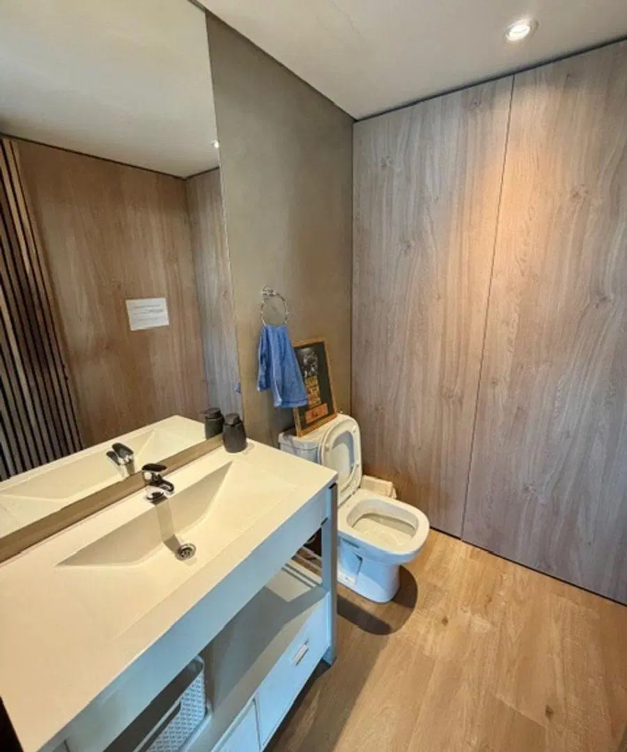 VENTA Oficina 90 m2 con cochera - VICENTE LOPEZ 4