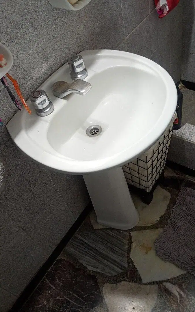 VENTA CASA MULTIFAMILIAR 4 PH. CON GARAGE OLIVOS 4
