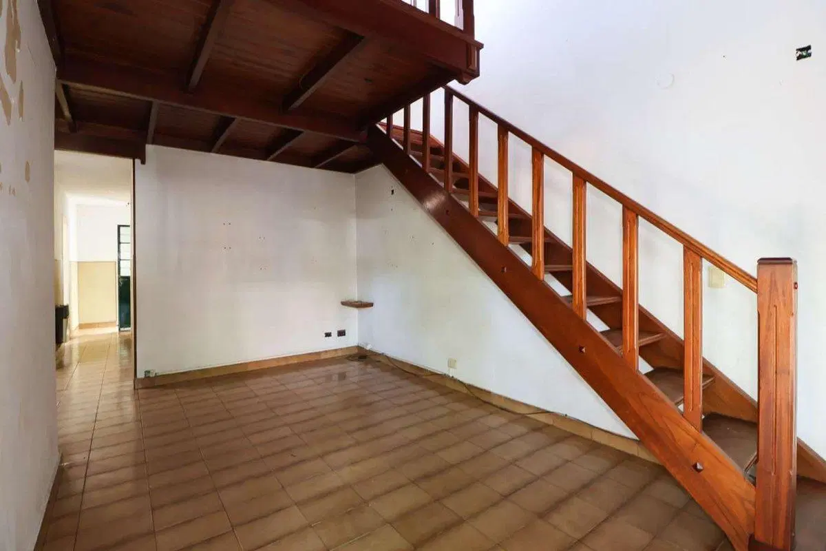 Venta casa 3 amb c/ cochera Castelar 5
